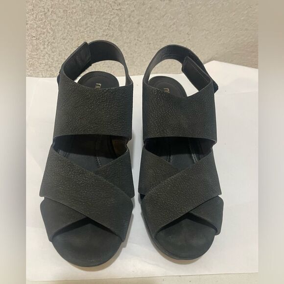 Nurture black leather strappy platform sandal size 6 Sairyn - Picture 1 of 6